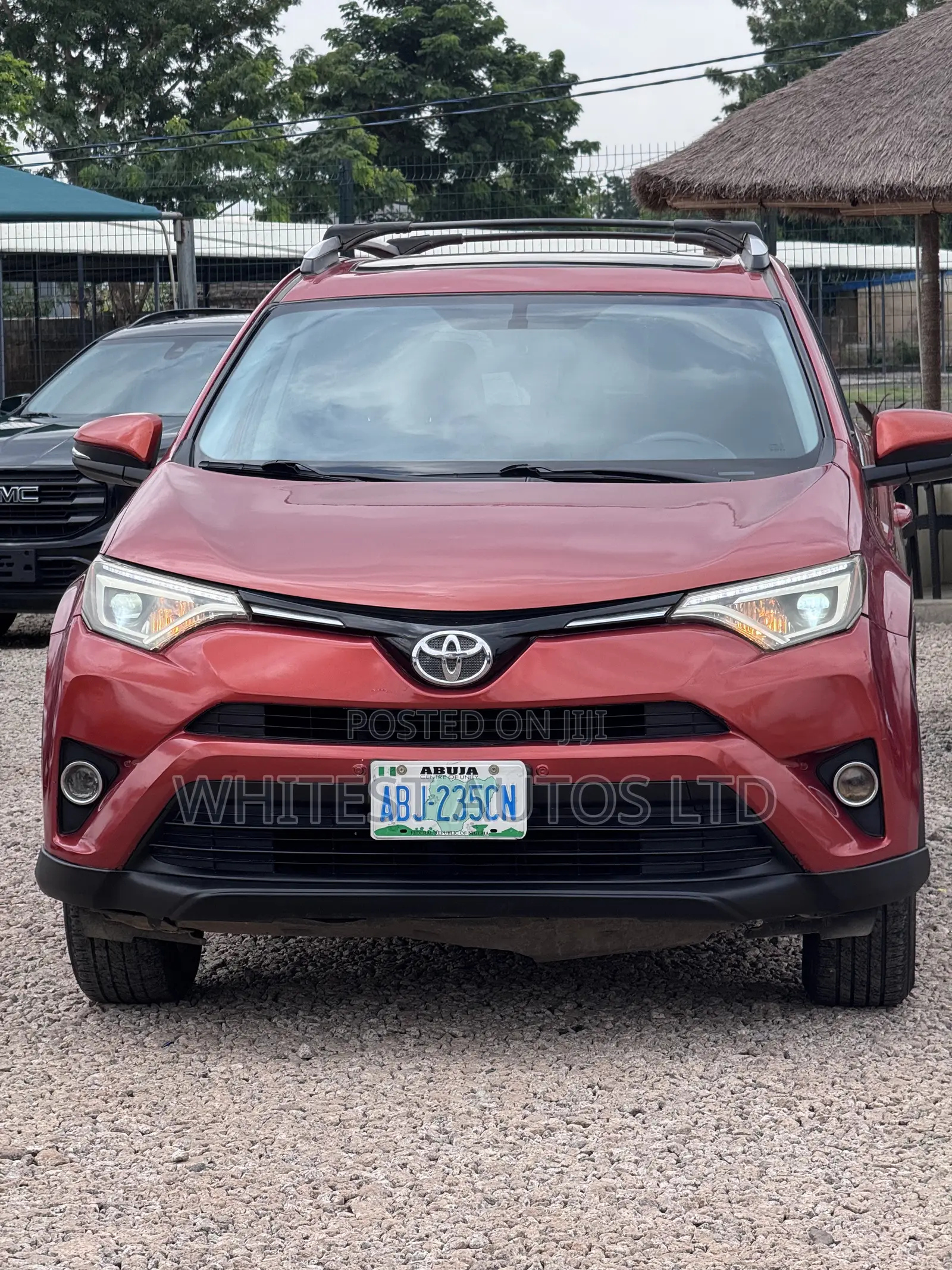Toyota RAV4 XLE AWD (2.5L 4cyl 6A) 2016 Orange