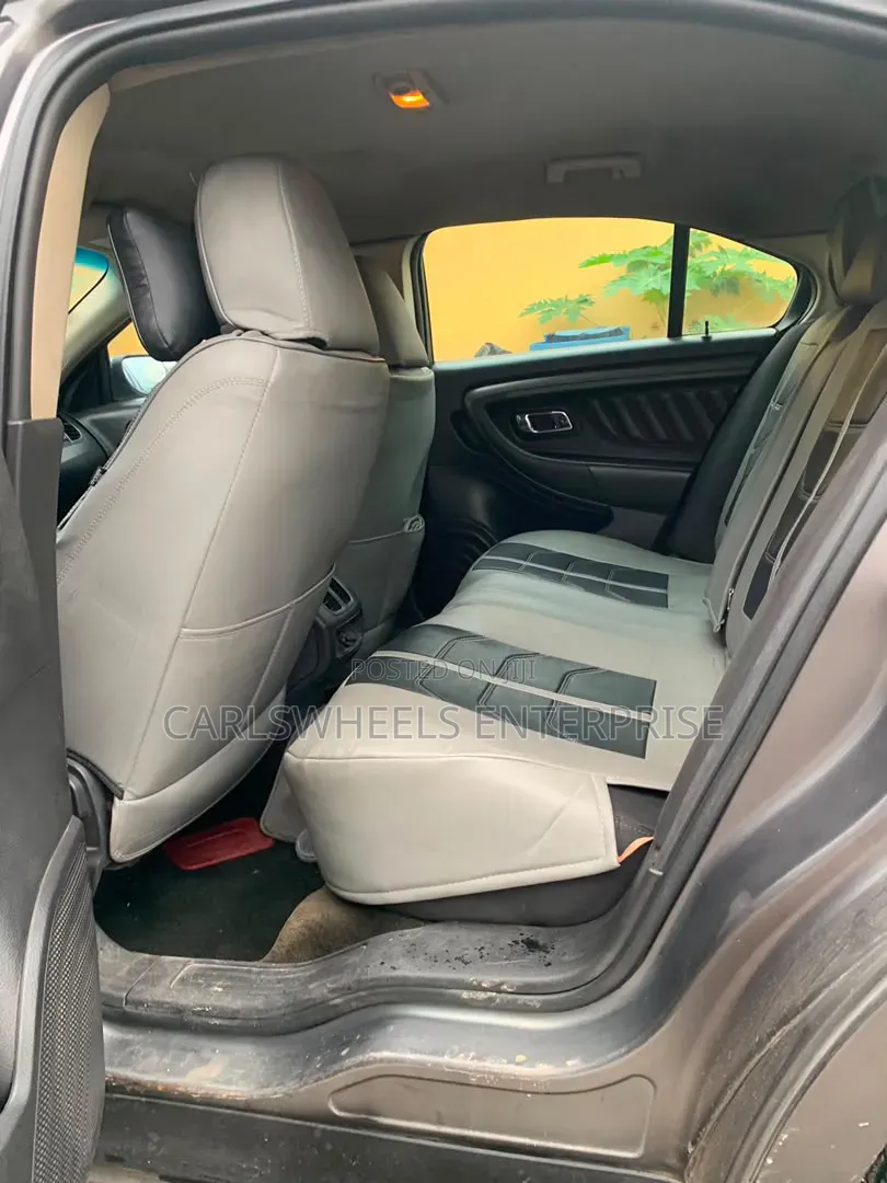 Ford Taurus 2015 Gray