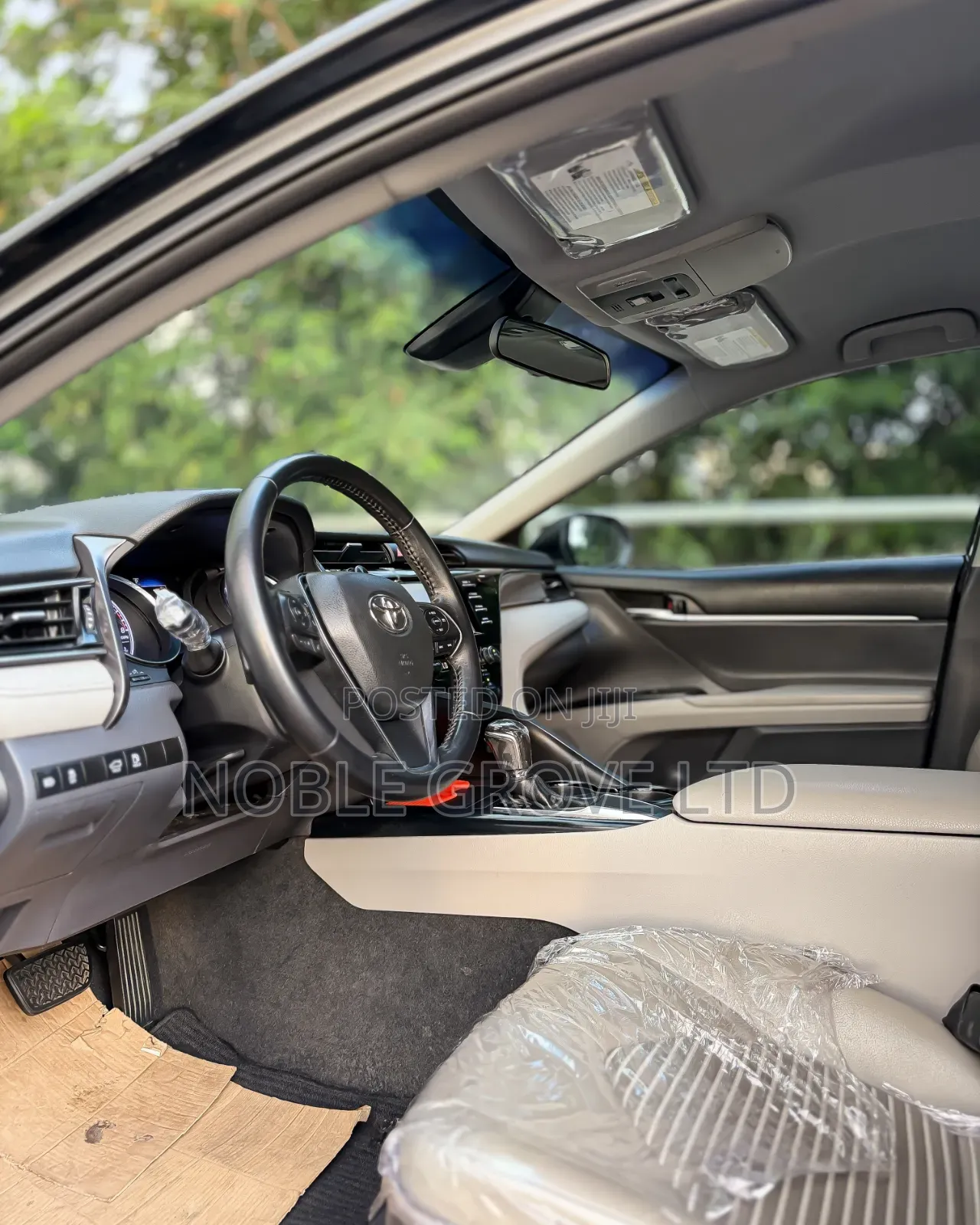 Toyota Camry SE FWD (2.5L 4cyl 8AM) 2018 Black