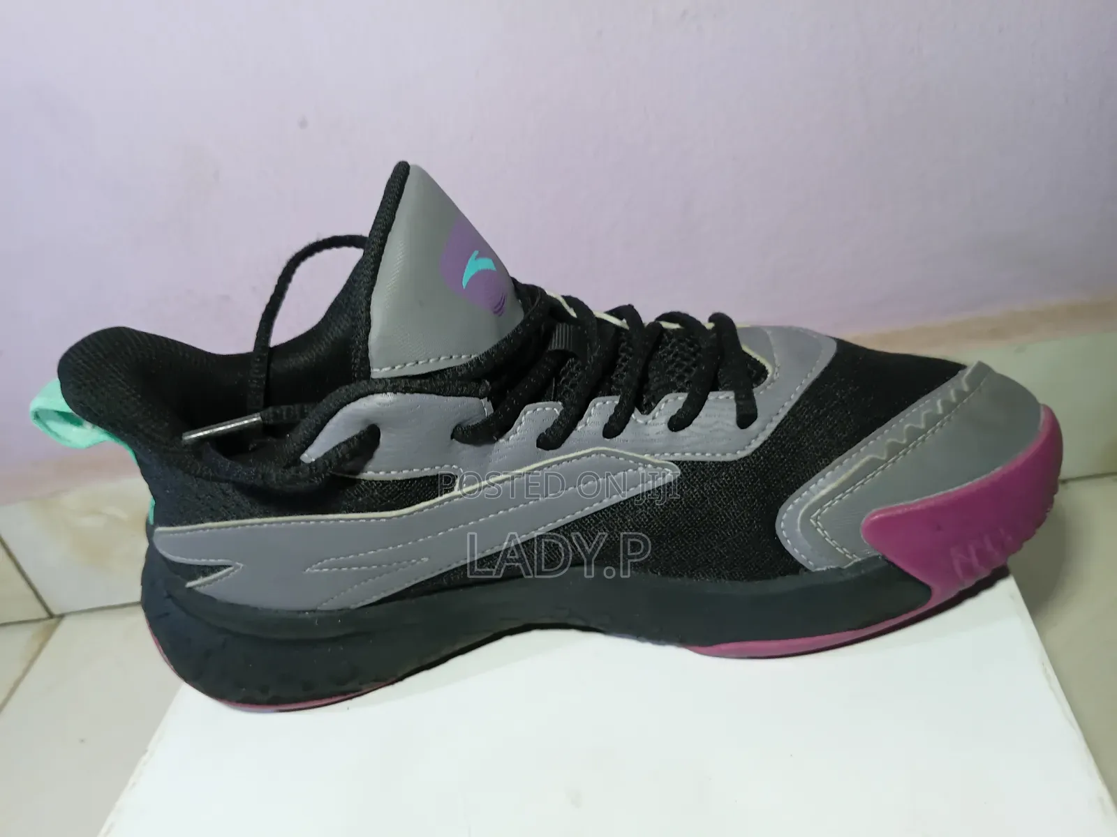 Anta Basketball Shoes-Size 40