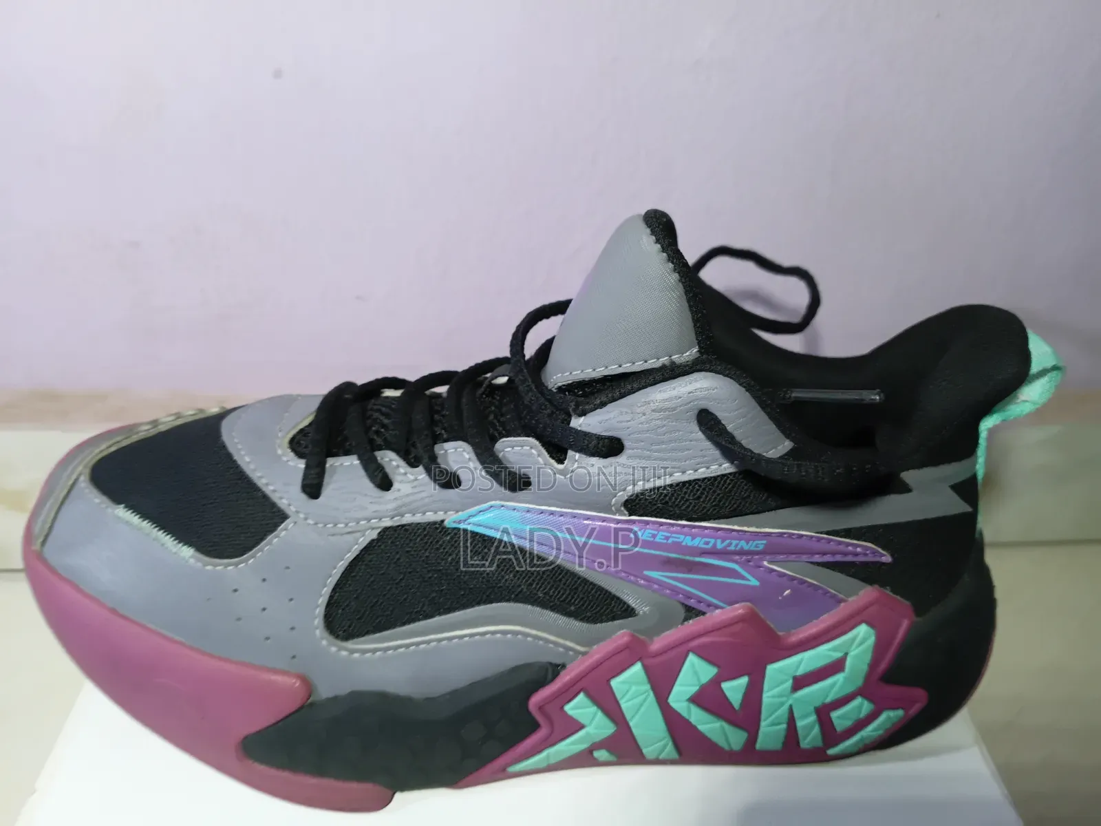Anta Basketball Shoes-Size 40