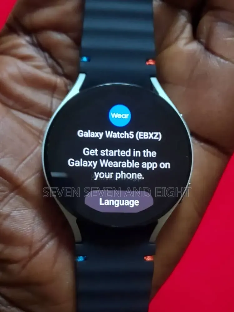 Like New Samsung Galaxy Watch 5 44mm Bt + Charger