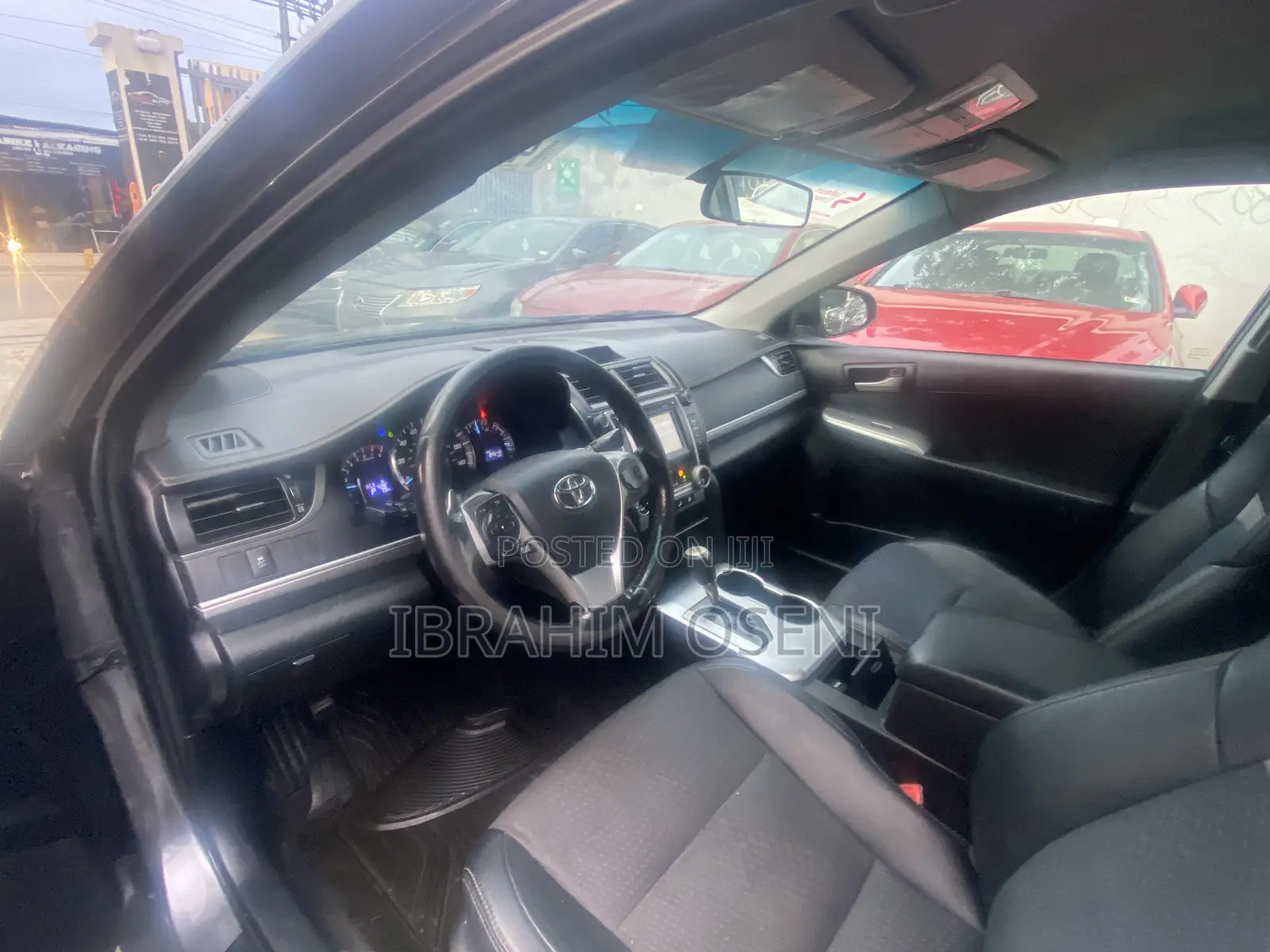 Toyota Camry SE Sport 4dr Sedan w/Prod. End 11/13 (2.5L 4cyl 6A) 2014