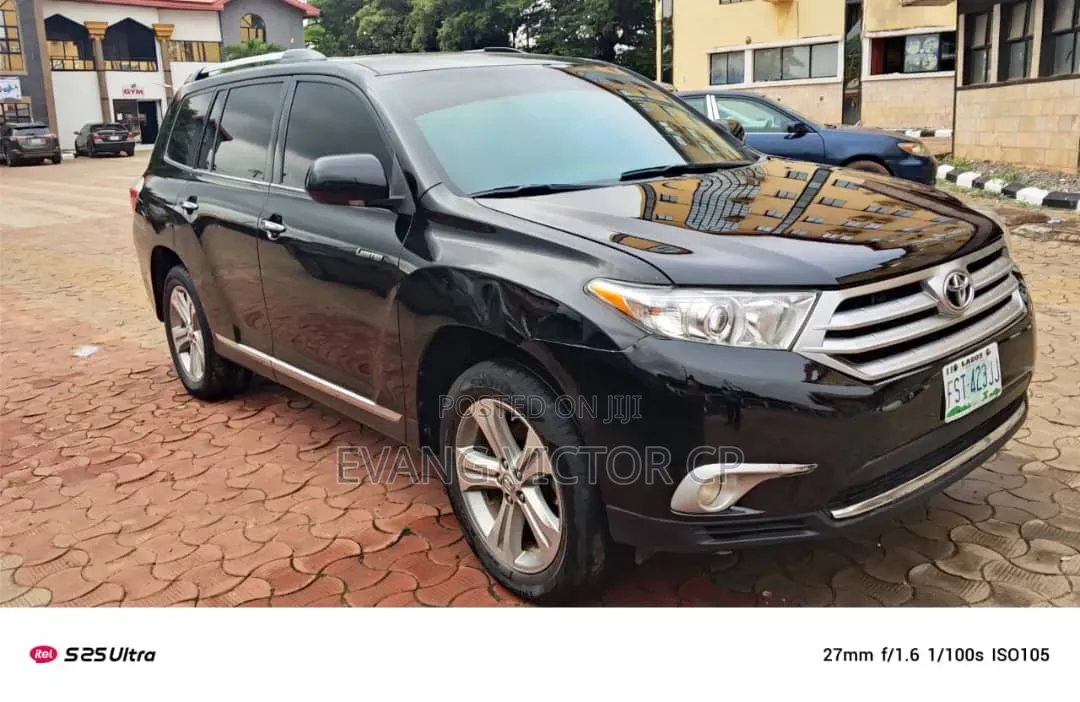 Toyota Highlander Limited 3.5L 2WD 2013 Black