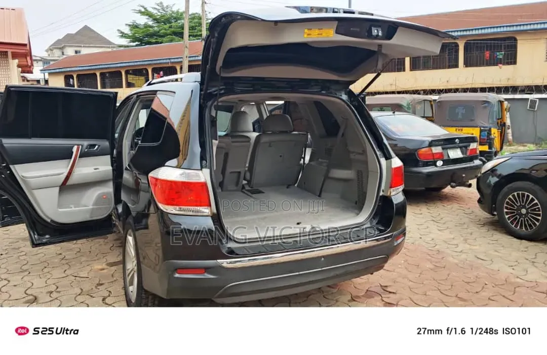 Toyota Highlander Limited 3.5L 2WD 2013 Black