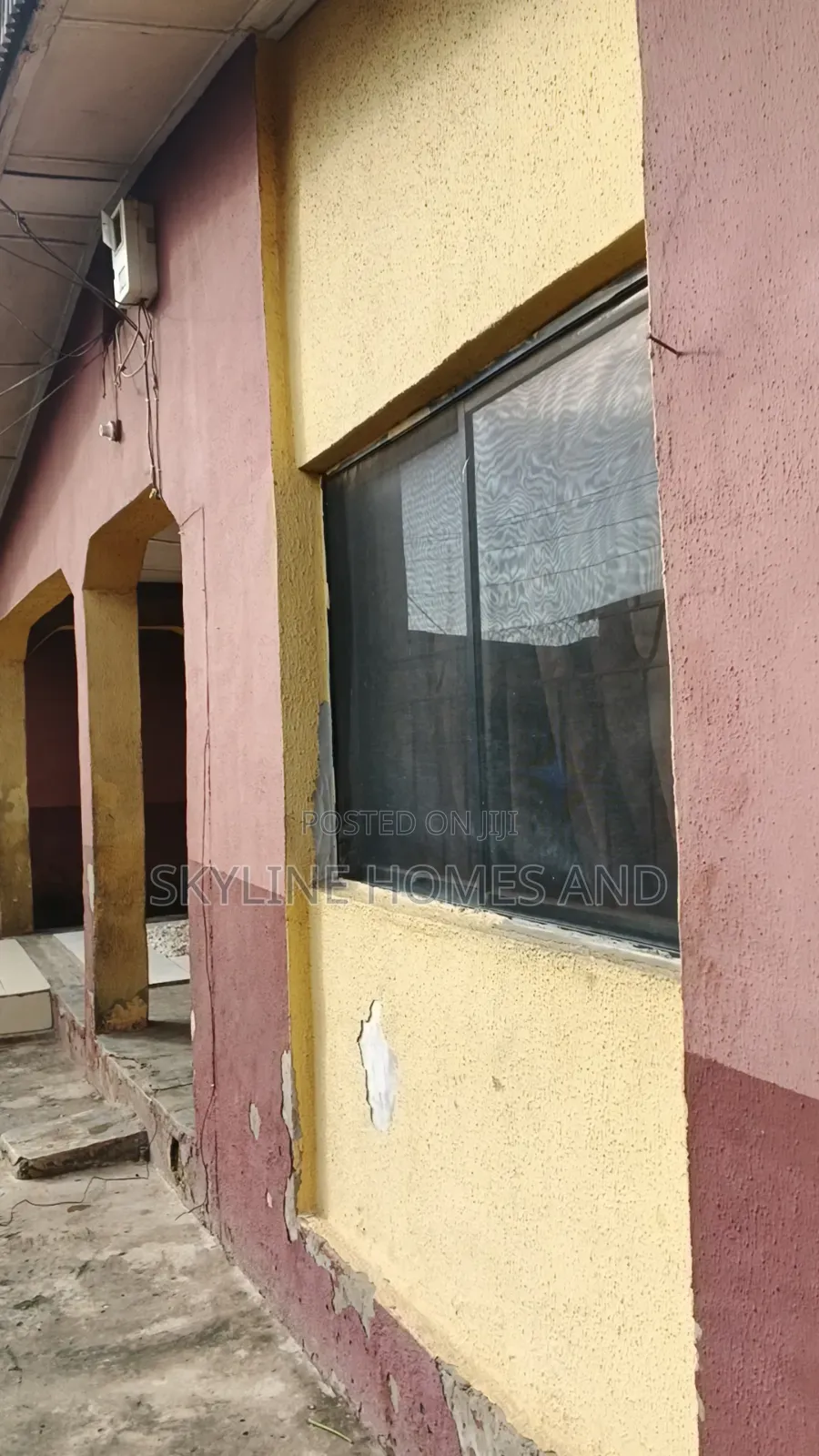 10bdrm House in Joju, Ado-Odo/Ota for sale