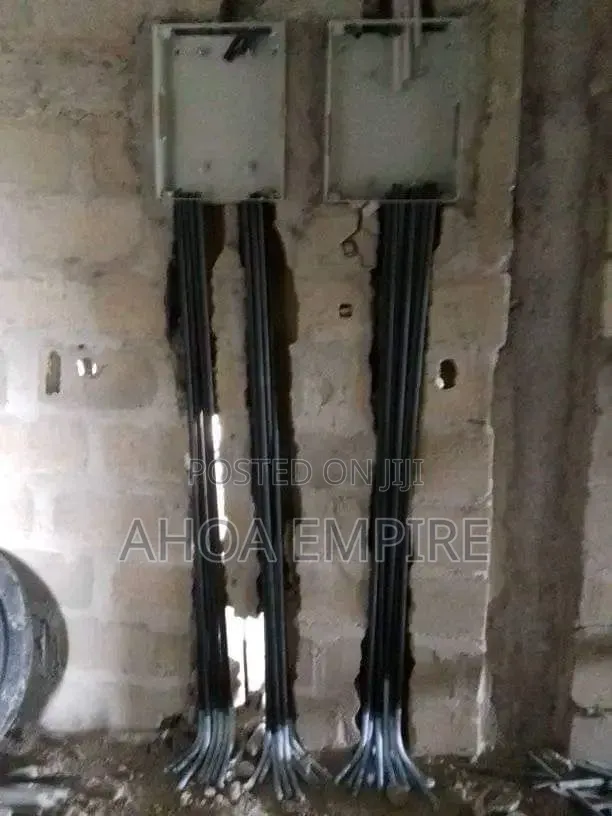 Electrican for Commercial and Industrial Services