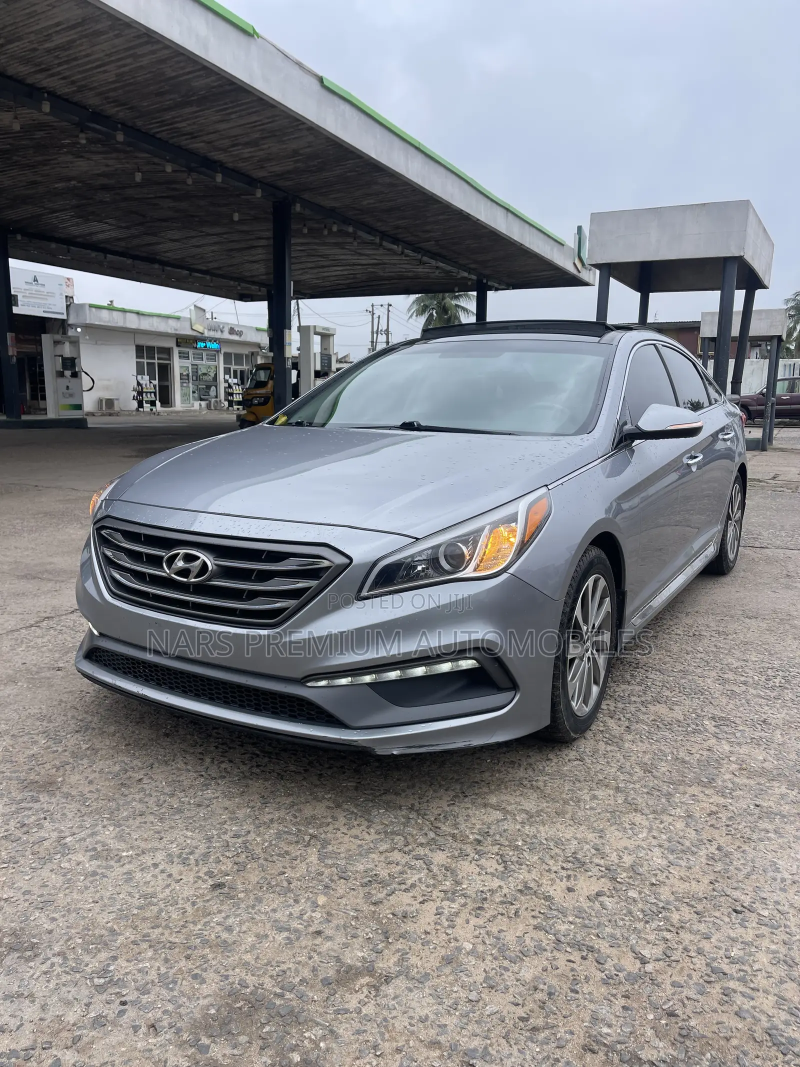 Hyundai Sonata Sport 4dr Sedan (2.4L 4cyl 6A) 2015 Gray
