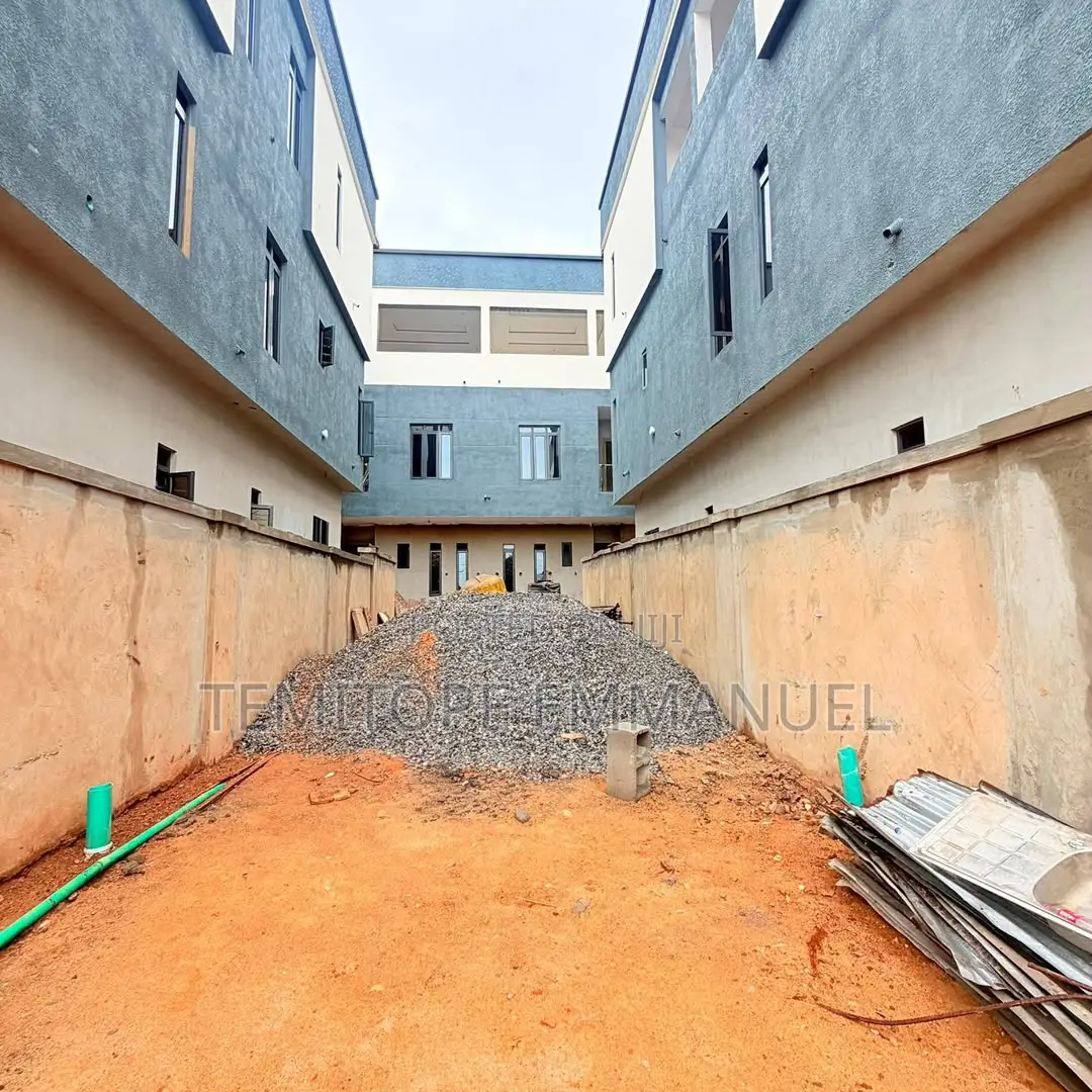 Furnished 4bdrm Duplex in GRA Phase 2 Shangisha for sale