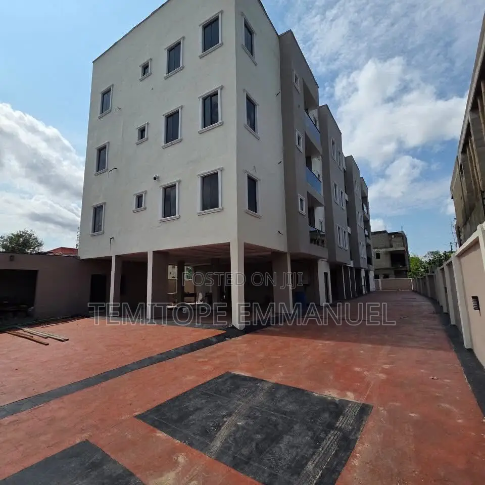 Furnished 3bdrm Apartment in Yaba for sale