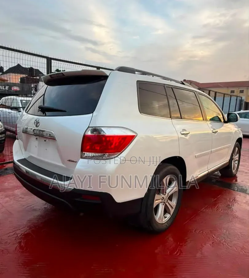 Toyota Highlander 2012 White