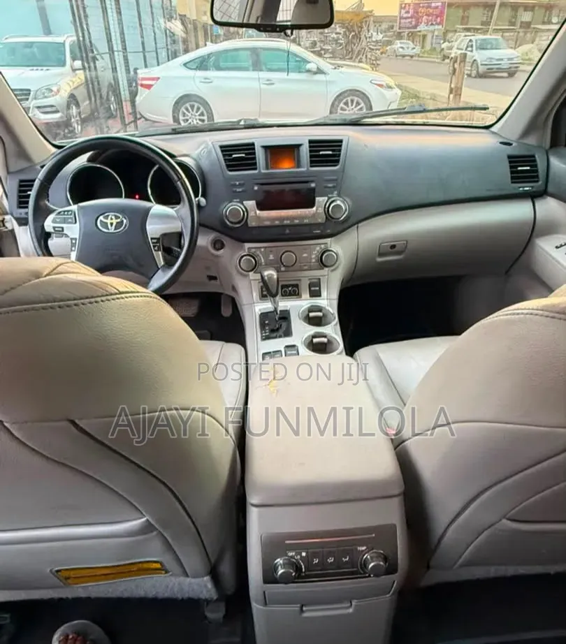 Toyota Highlander 2012 White
