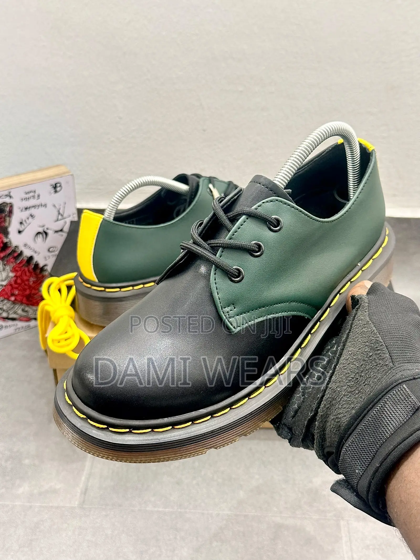 Dr Martens Low Green and Black