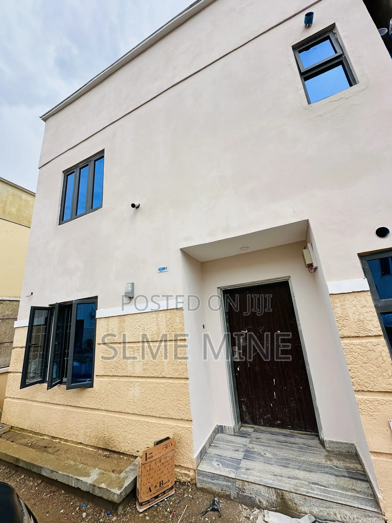 Furnished 4bdrm Duplex in Brains And Hammer, Life Camp for sale