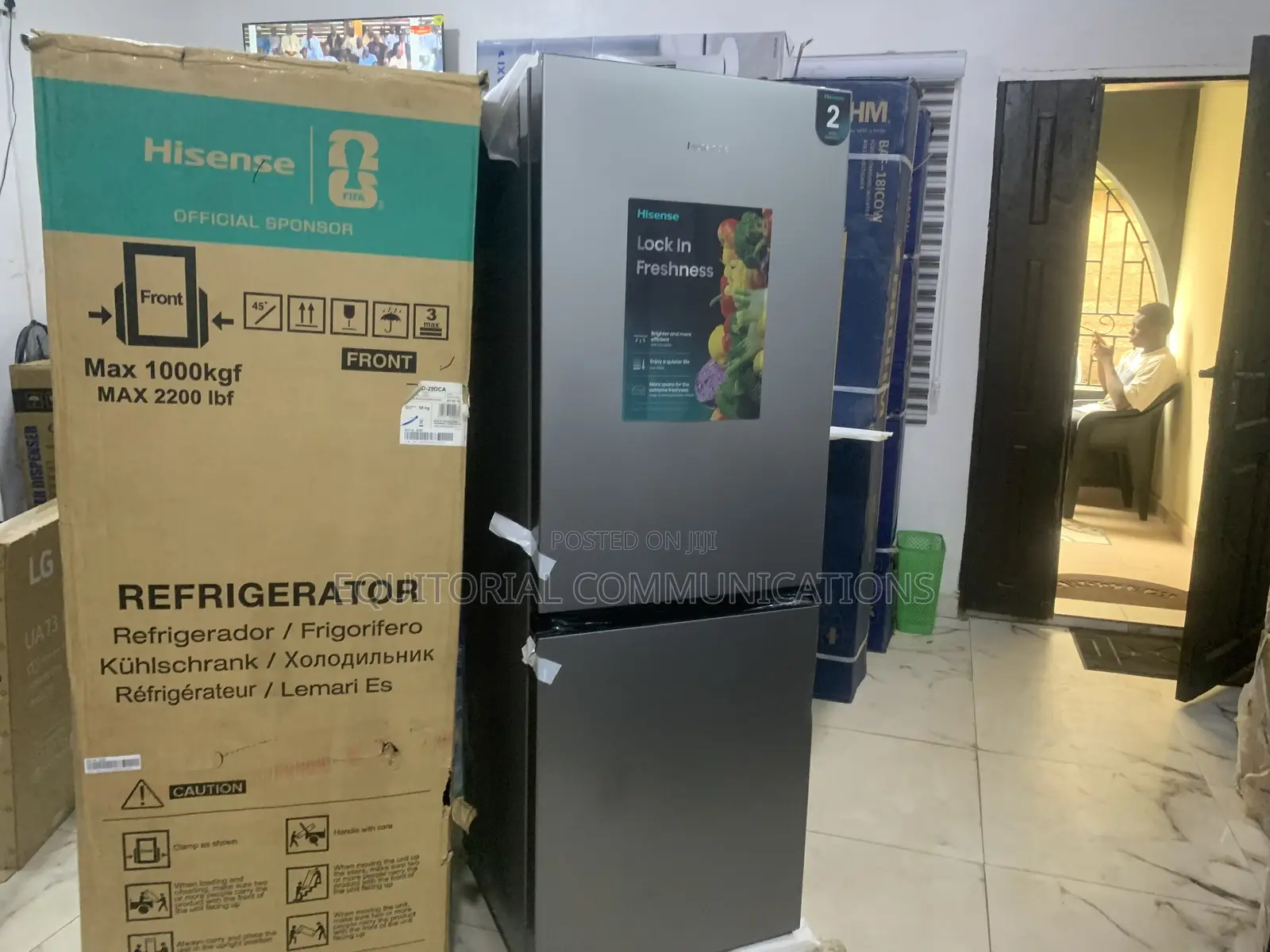 Hisense Rd-29dca 225l Refrigerator With Sleek Silver Exterior and Bott