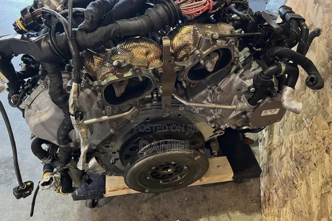 Bentley Bentayga Engine V8