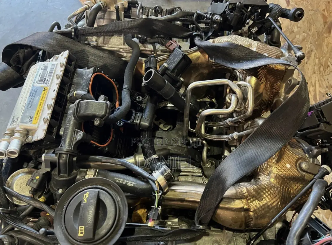 Bentley Bentayga Engine V8