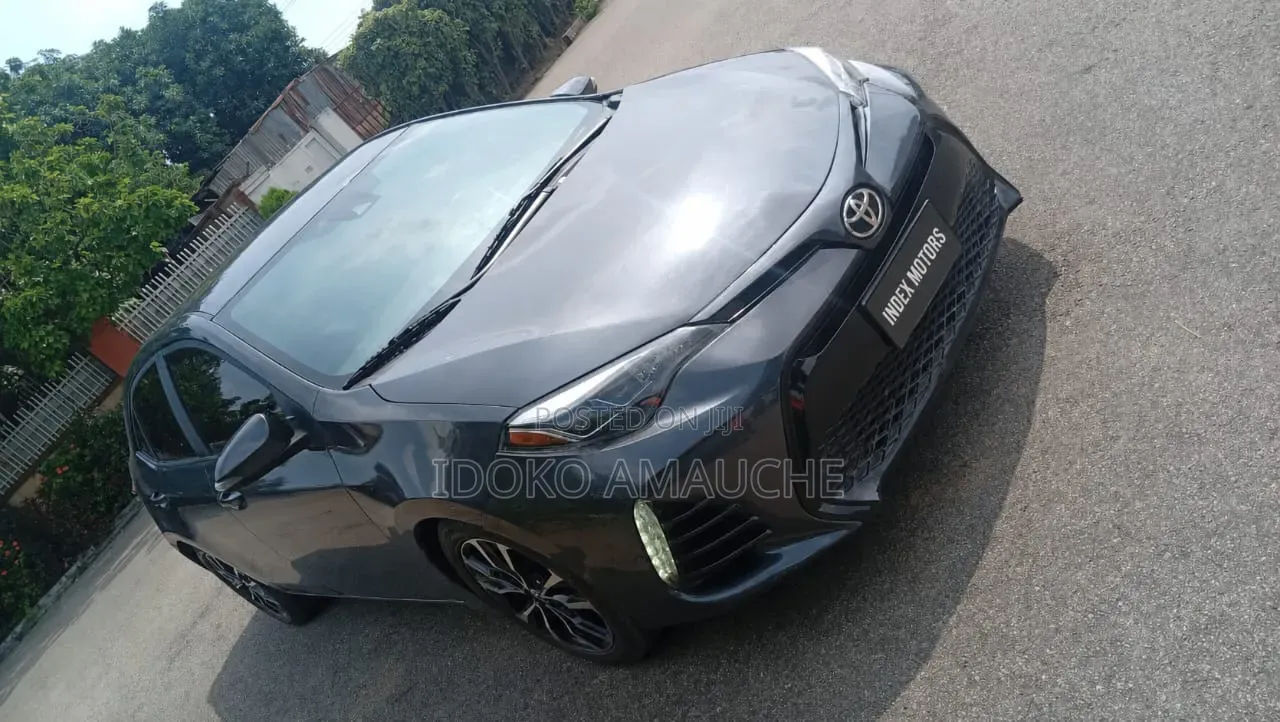 Toyota Corolla 2018 Gray