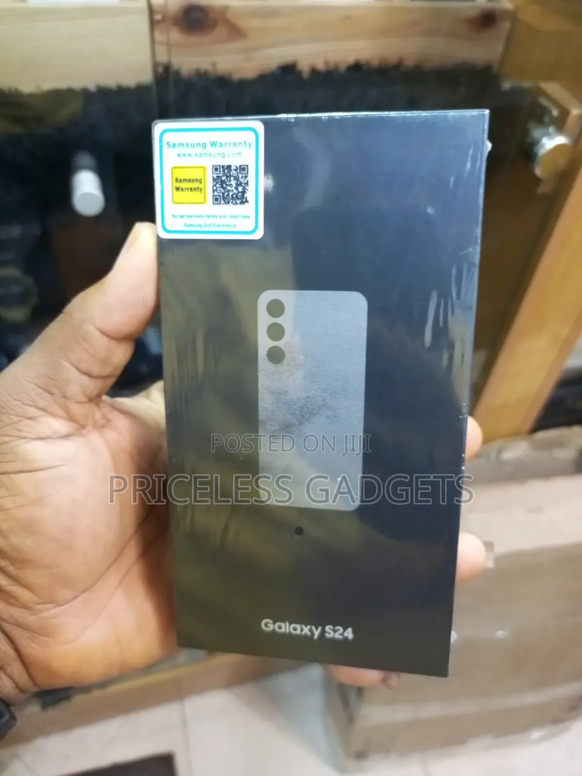 New Samsung Galaxy S24 128 GB Silver