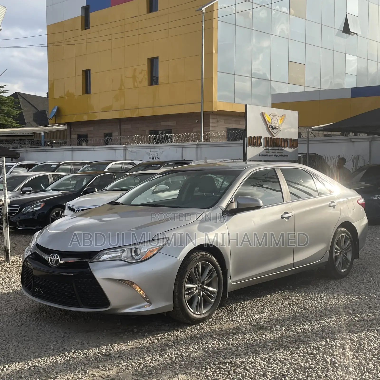 Toyota Camry SE 4dr Sedan (2.5L 4cyl 6A) 2017 Silver