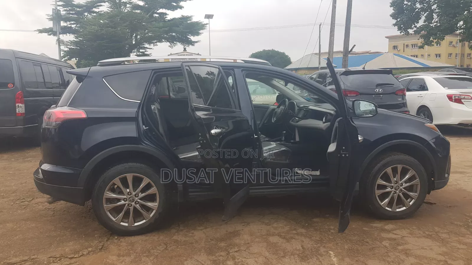 Toyota RAV4 2017 Blue