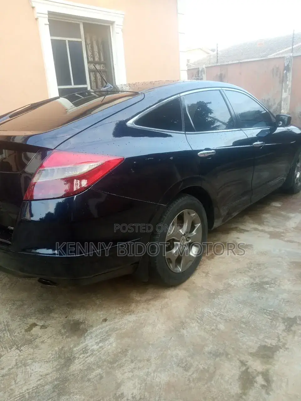 Honda Crosstour 2011 Blue