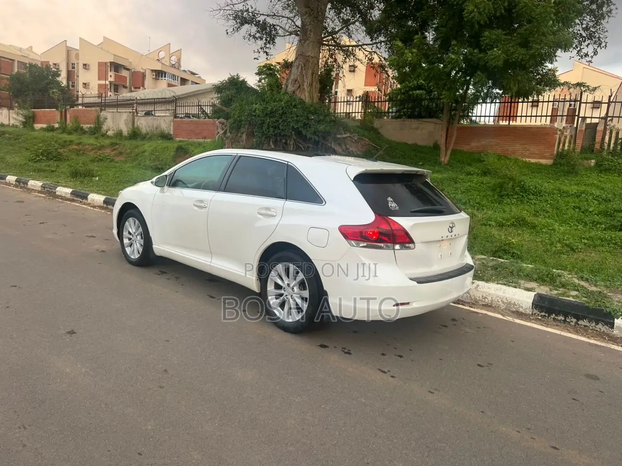 Toyota Venza Limited AWD V6 2013 White