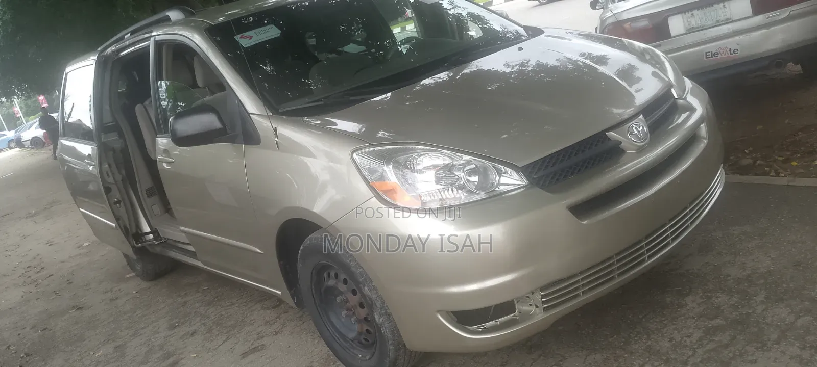 Toyota Sienna 2005 Gold