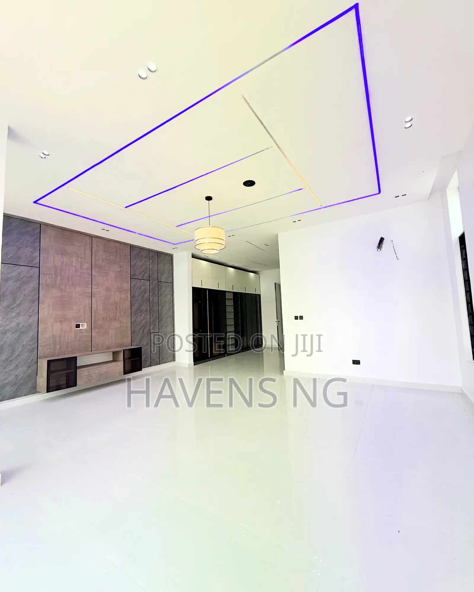 5bdrm Duplex in Lekki Phase 2 for sale