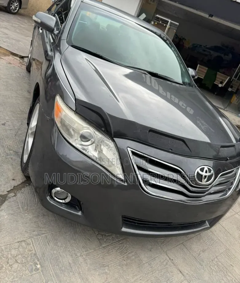 Toyota Camry 2008 Gray