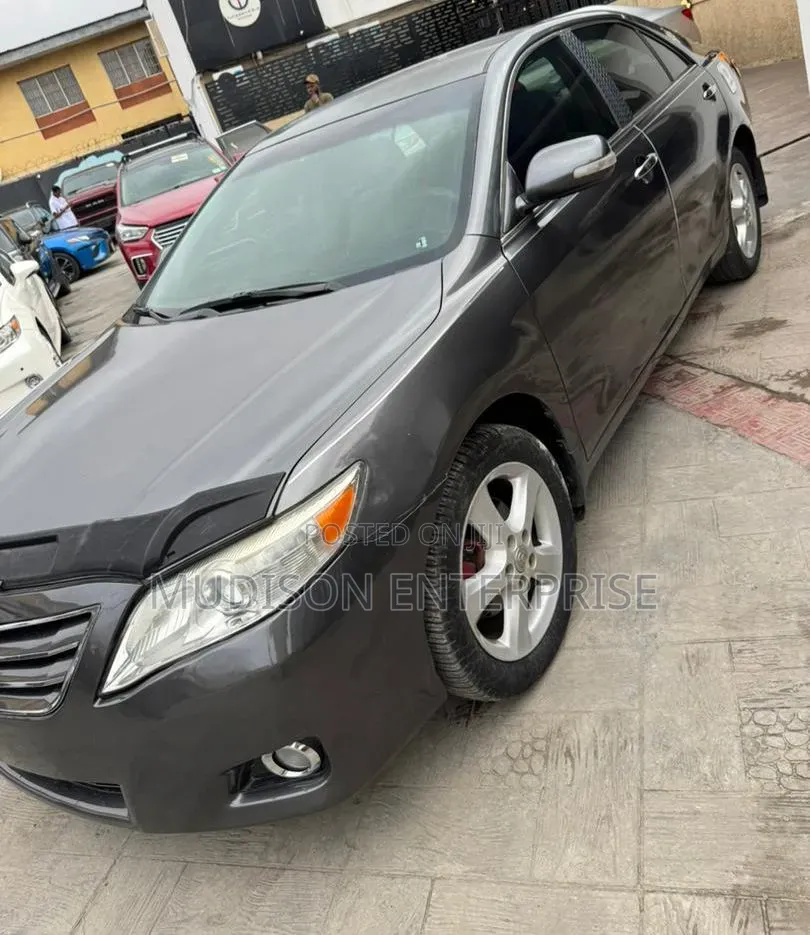 Toyota Camry 2008 Gray