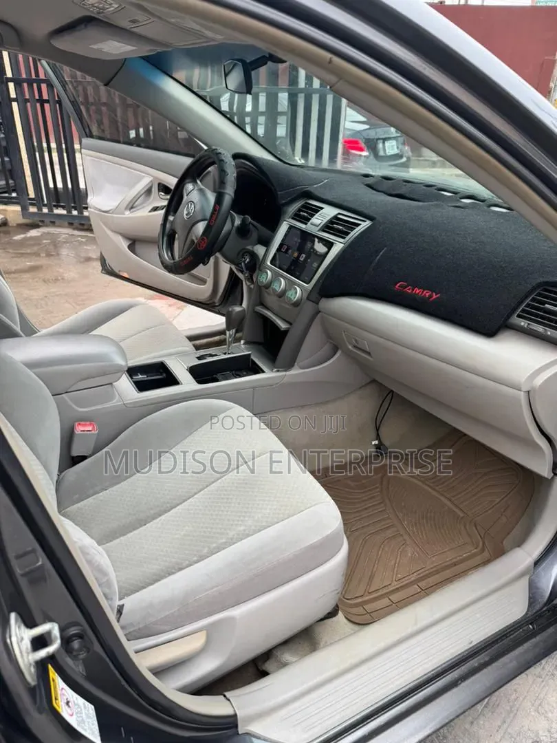 Toyota Camry 2008 Gray