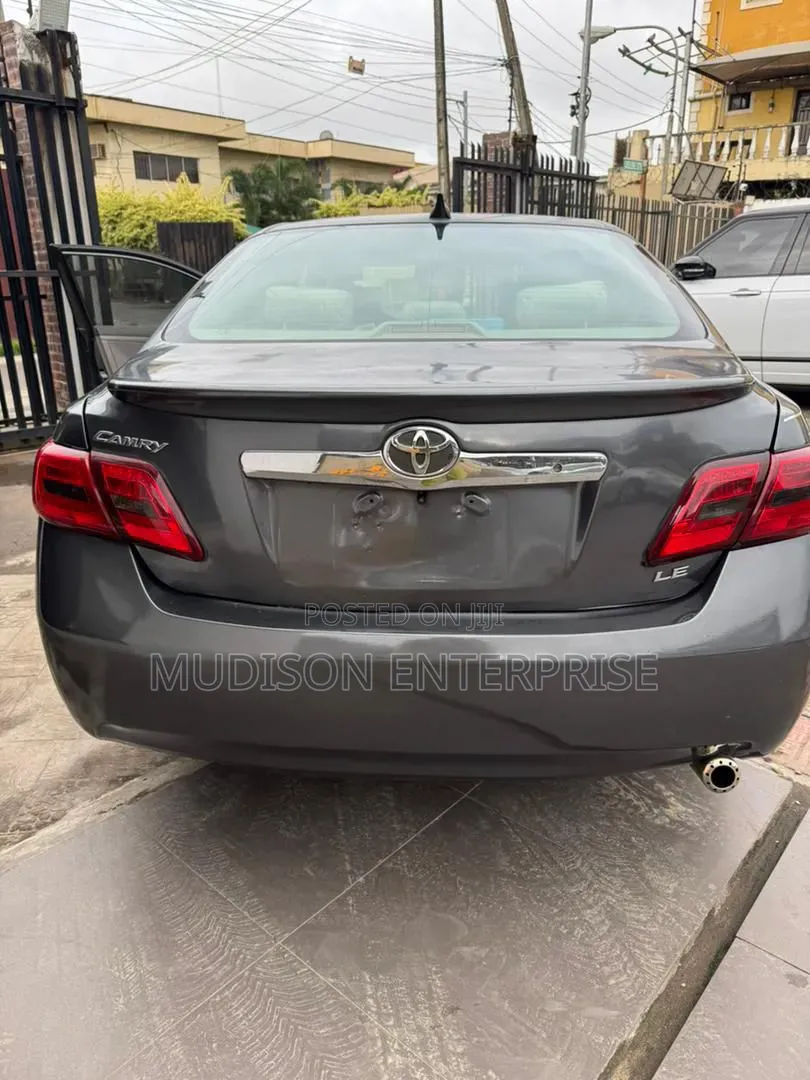 Toyota Camry 2008 Gray