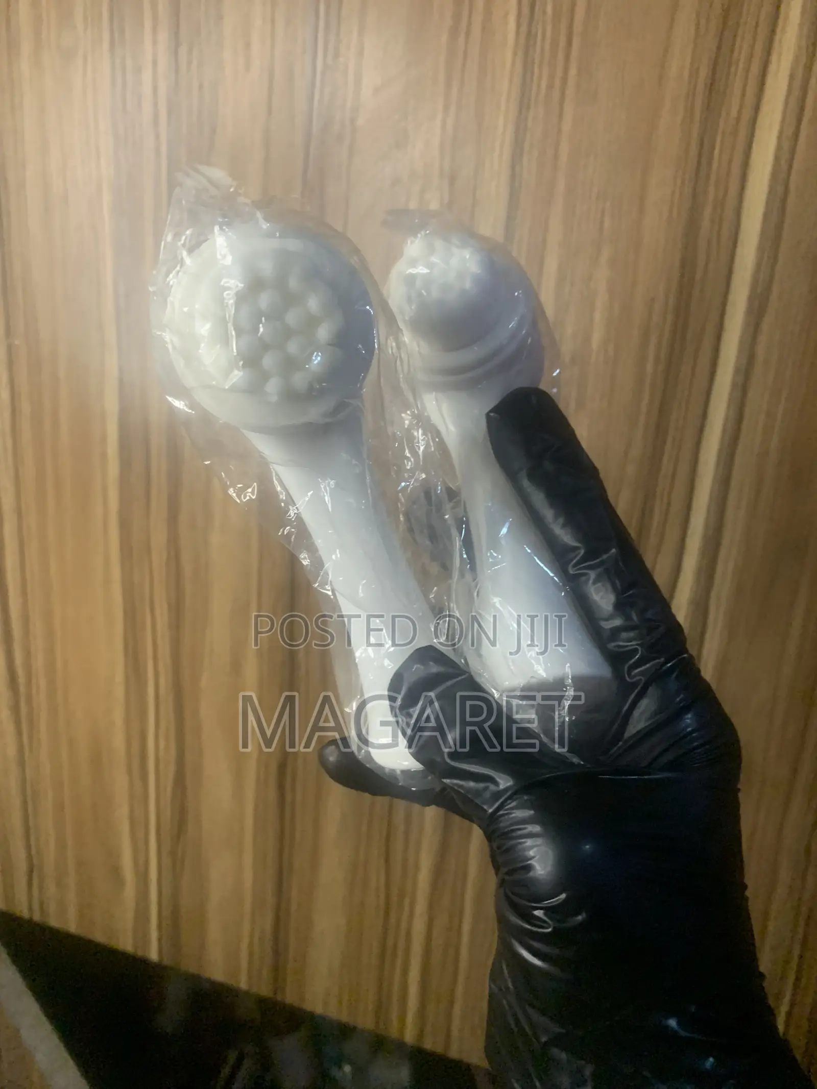 2 Sided Face Brush
