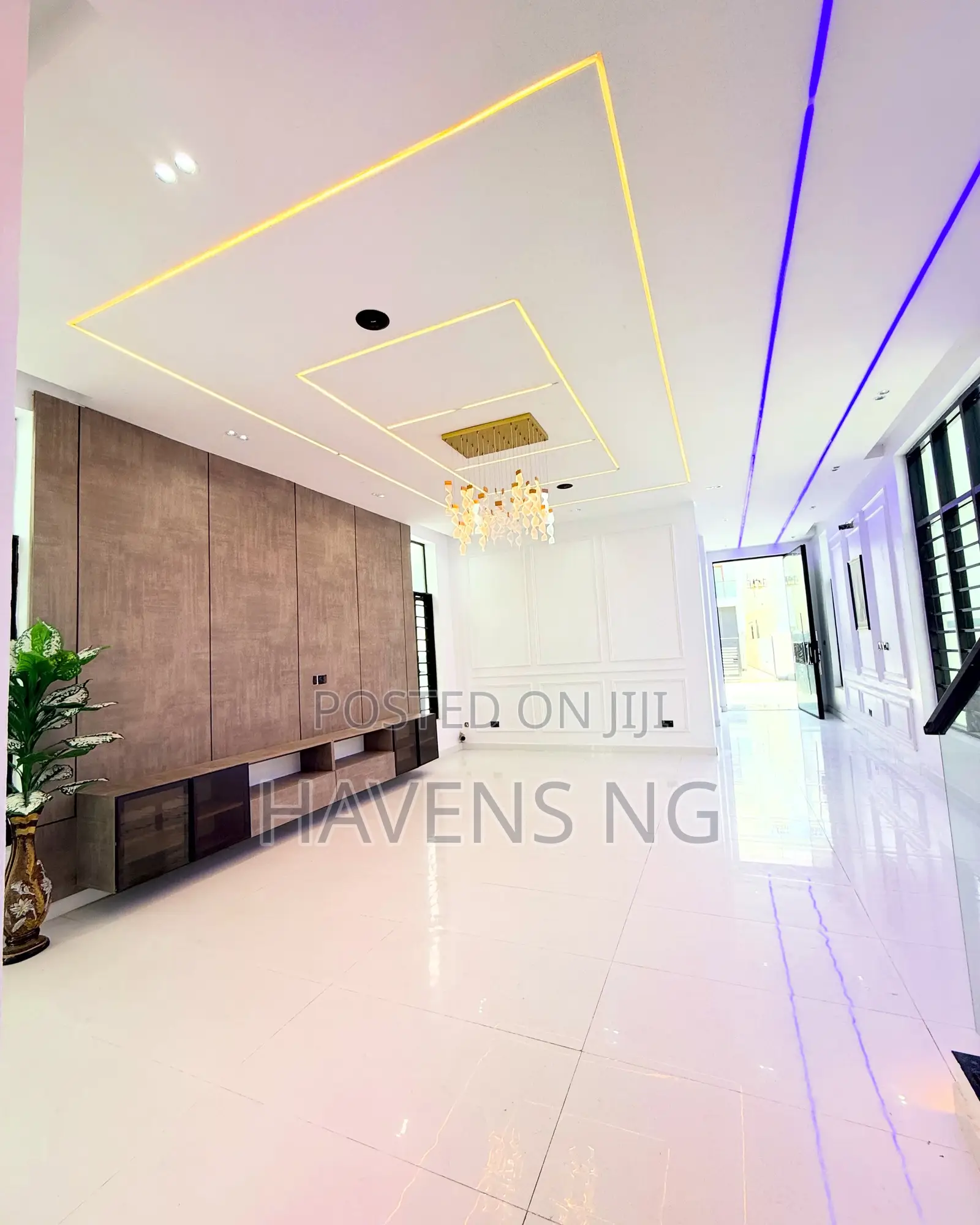 5bdrm Duplex in Lekki Phase 2 for sale