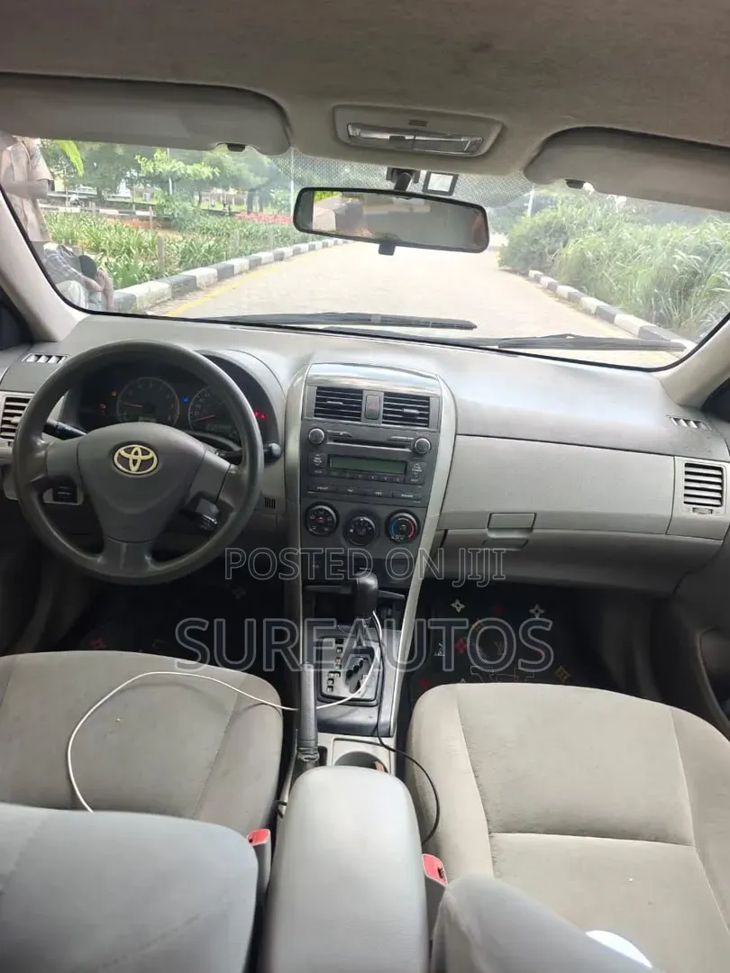 Toyota Corolla 2010 Blue