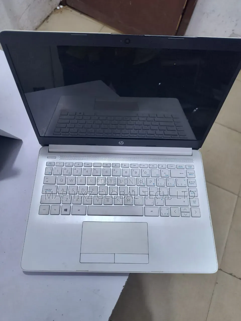 Laptop HP 14-dq1025cl 4GB AMD A8 SSD 128GB