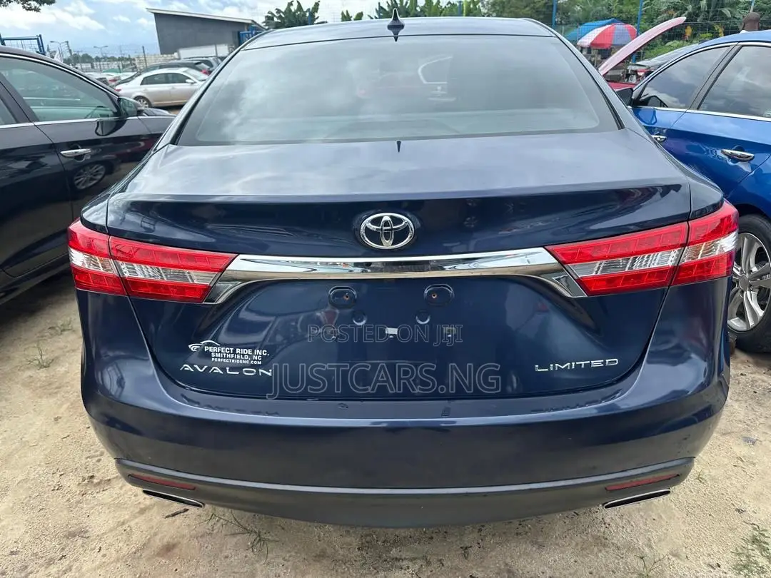 Toyota Avalon Limited 4dr Sedan (3.5L 6cyl 6A) 2015 Blue