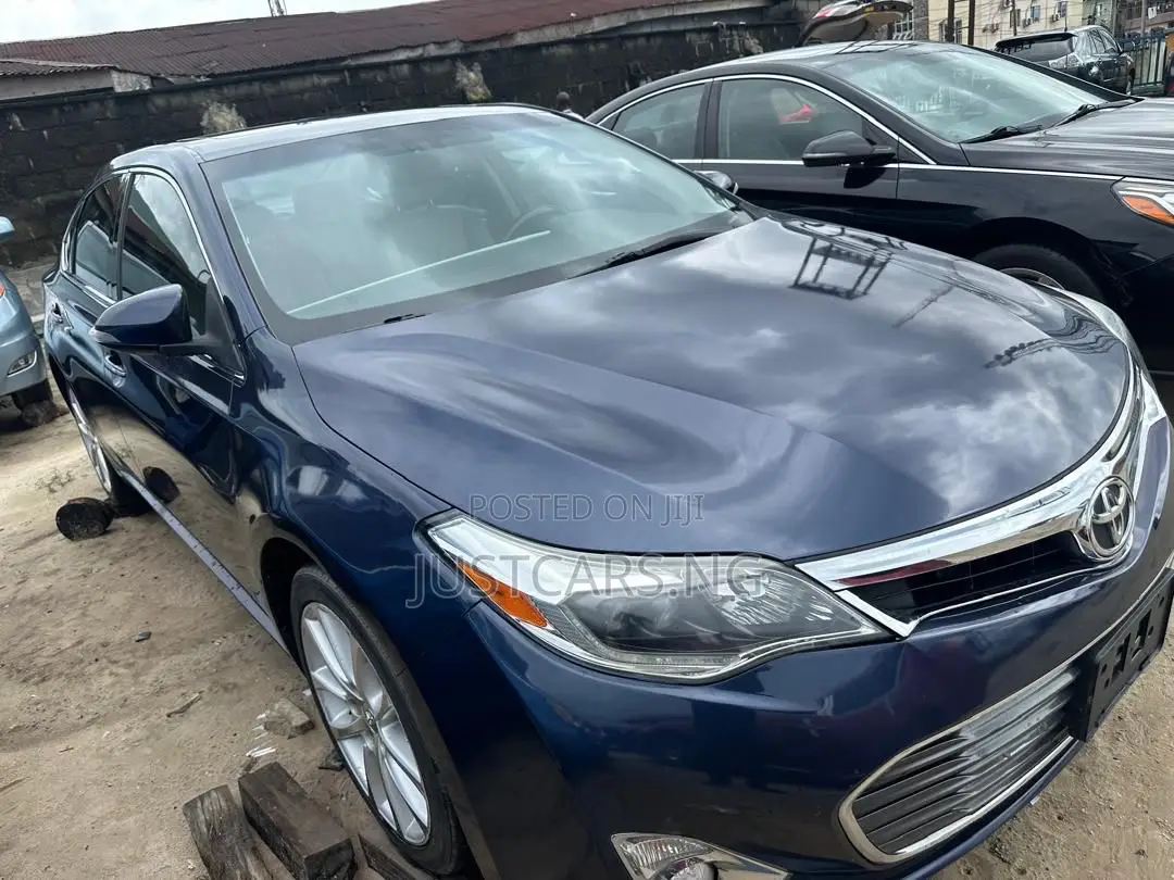 Toyota Avalon Limited 4dr Sedan (3.5L 6cyl 6A) 2015 Blue