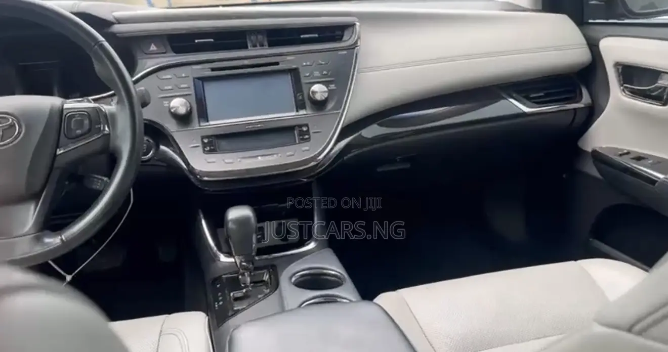 Toyota Avalon Limited 4dr Sedan (3.5L 6cyl 6A) 2015 Blue