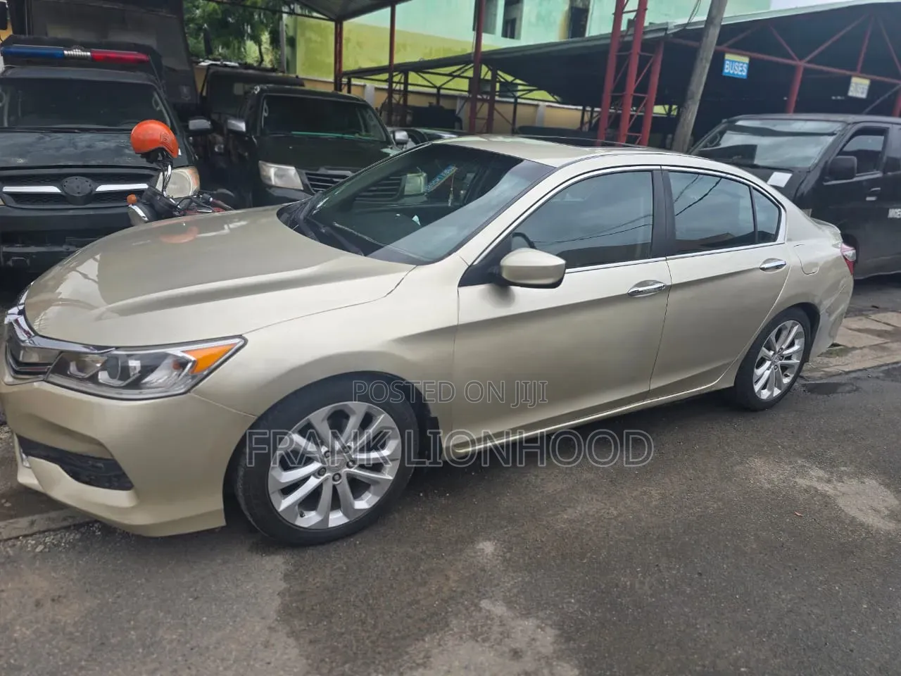 Honda Accord 2012 Gold