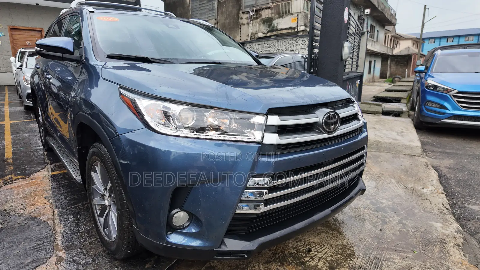 Toyota Highlander XLE 2019 Blue