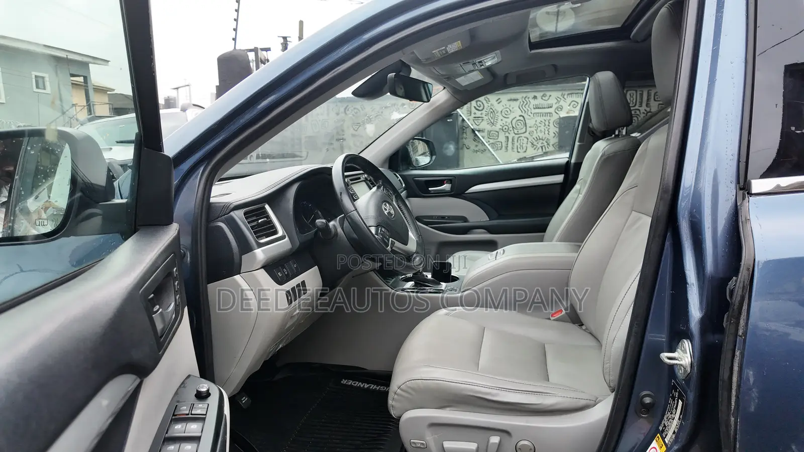 Toyota Highlander XLE 2019 Blue