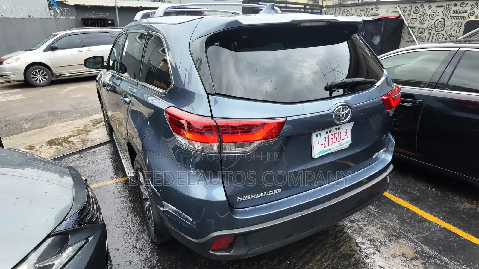 Toyota Highlander XLE 2019 Blue