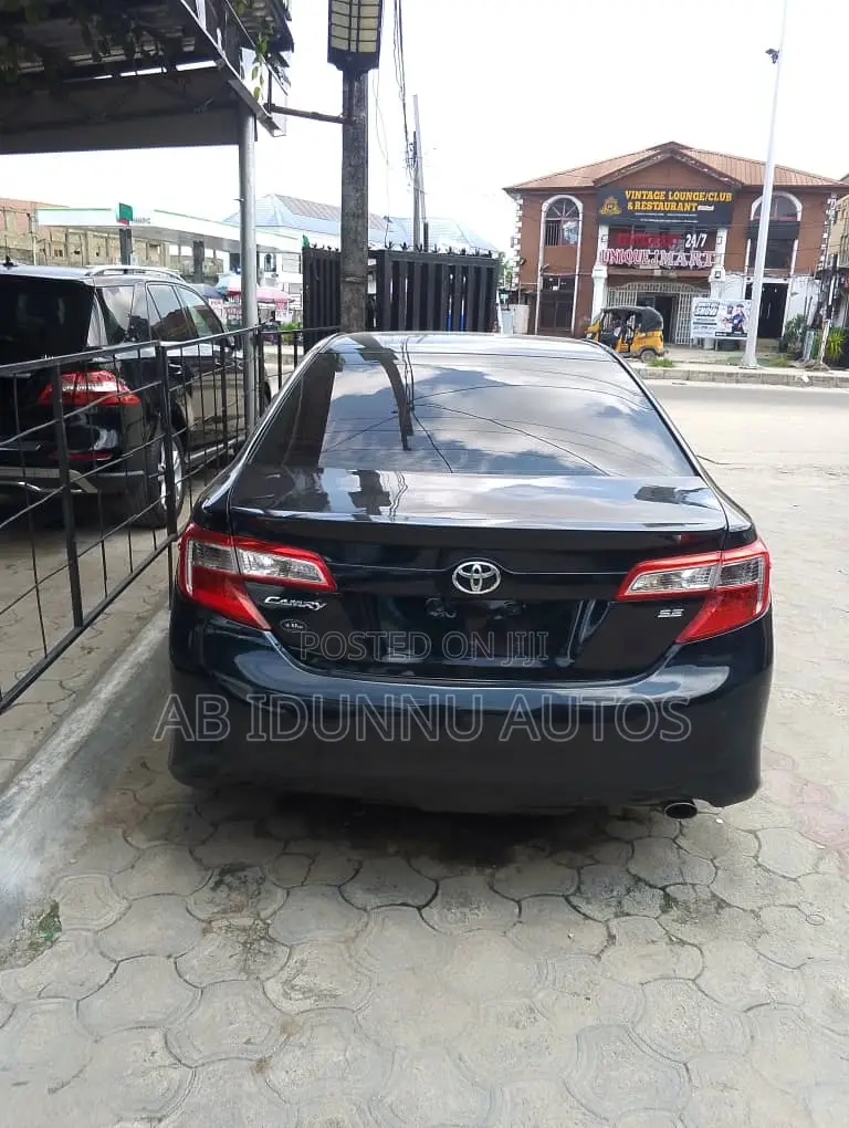 Toyota Camry SE Sport 4dr Sedan (2.5L 4cyl 6A) 2014 Black