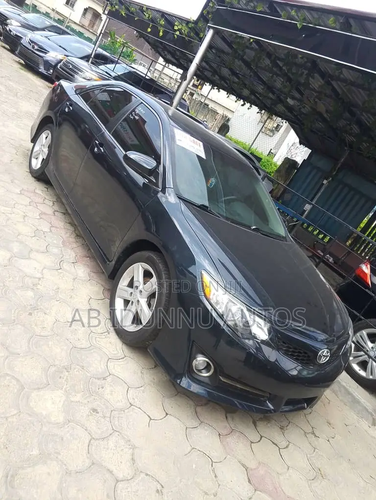 Toyota Camry SE Sport 4dr Sedan (2.5L 4cyl 6A) 2014 Black