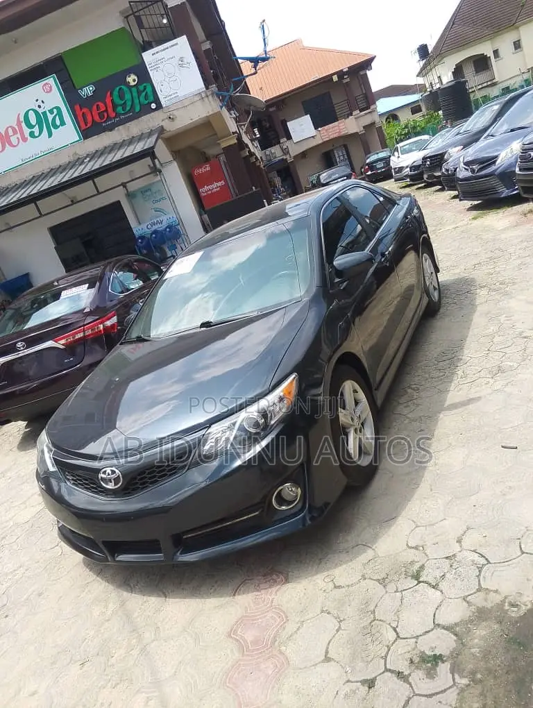 Toyota Camry SE Sport 4dr Sedan (2.5L 4cyl 6A) 2014 Black