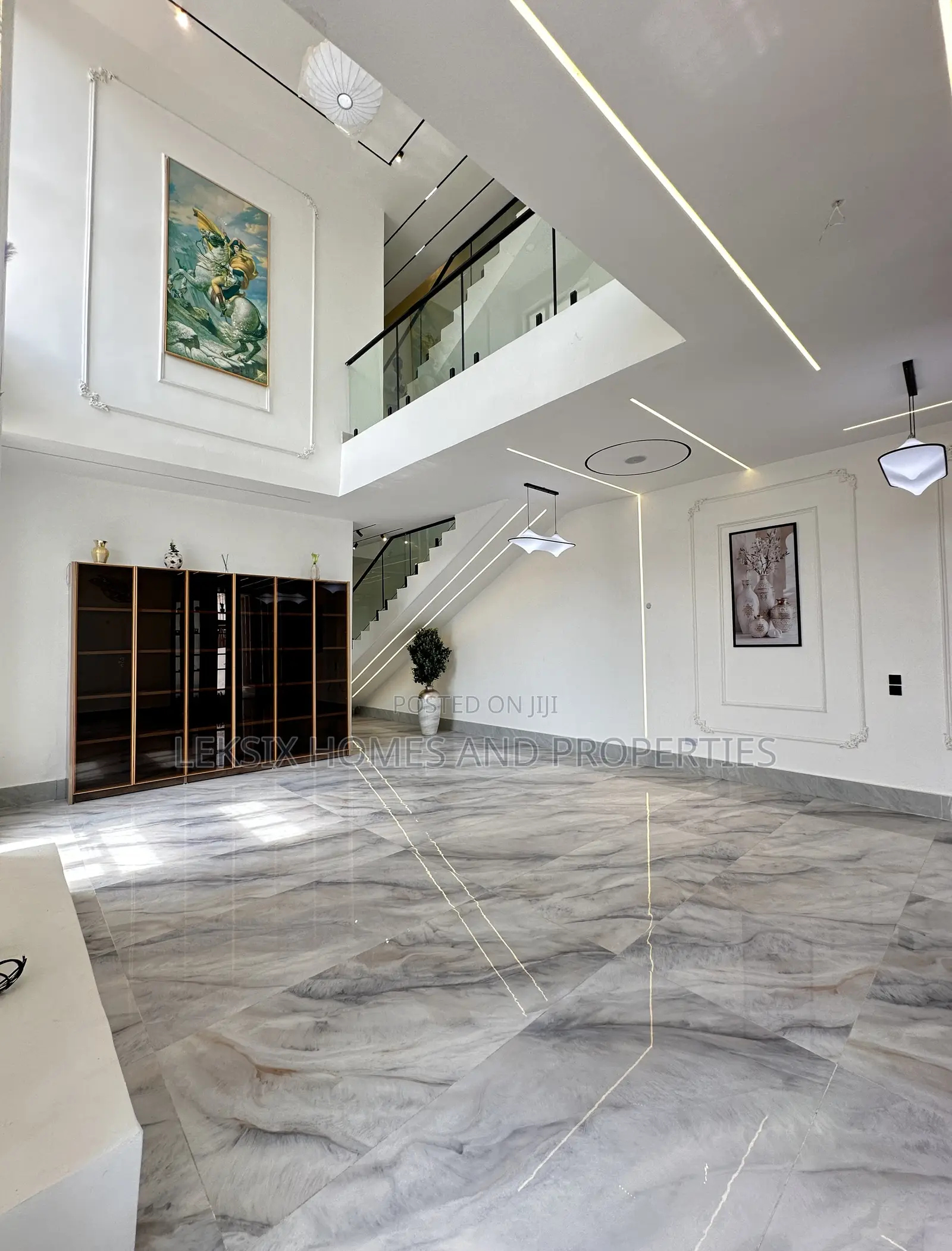 5bdrm Duplex in A Well Secured, Lekki Phase 1 for sale