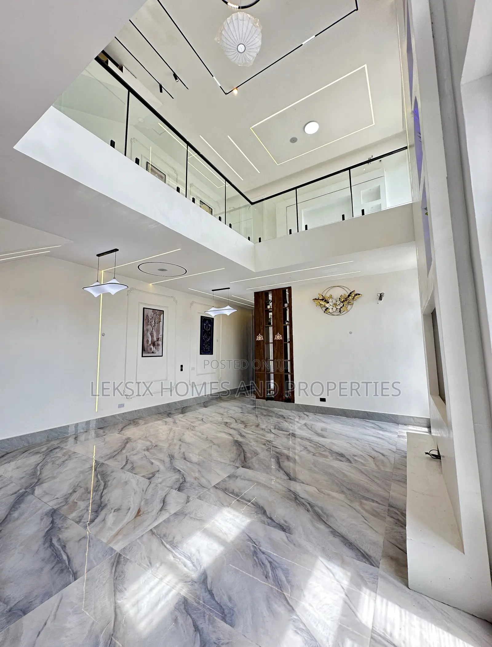 5bdrm Duplex in A Well Secured, Lekki Phase 1 for sale