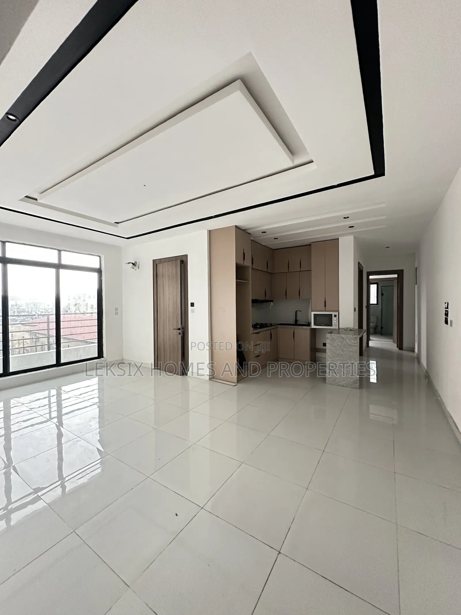 2bdrm Apartment in A Well Secured, Lekki Phase 1 for sale